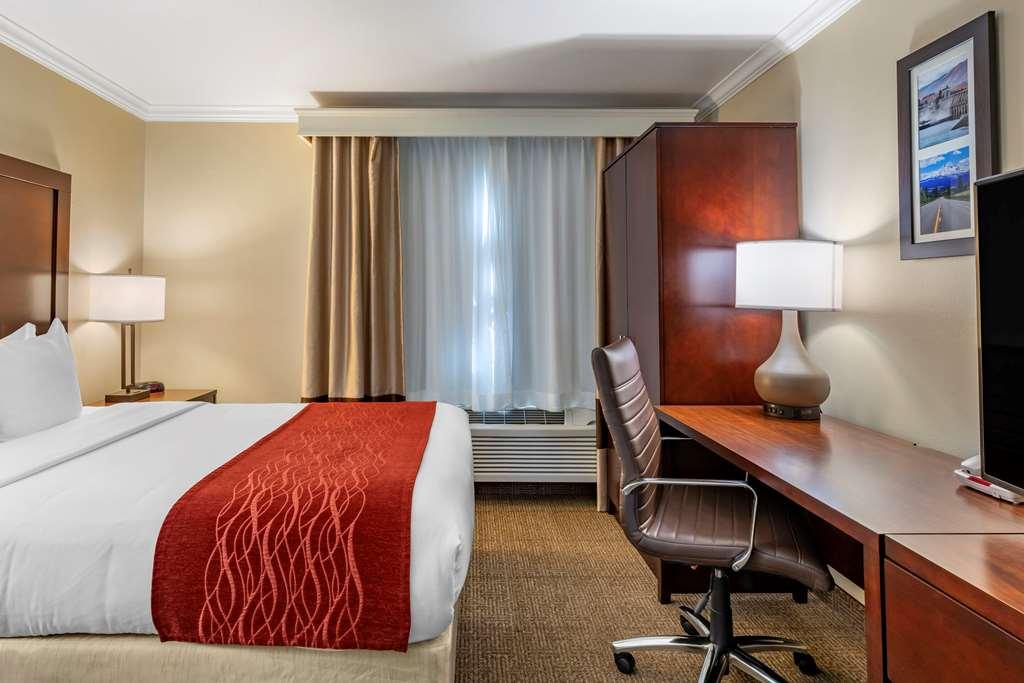 Comfort Inn Columbia Gorge Даллес Номер фото