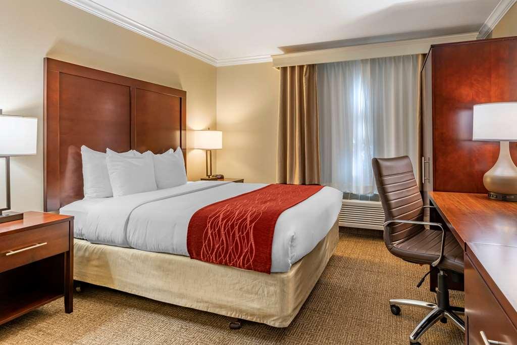 Comfort Inn Columbia Gorge Даллес Номер фото