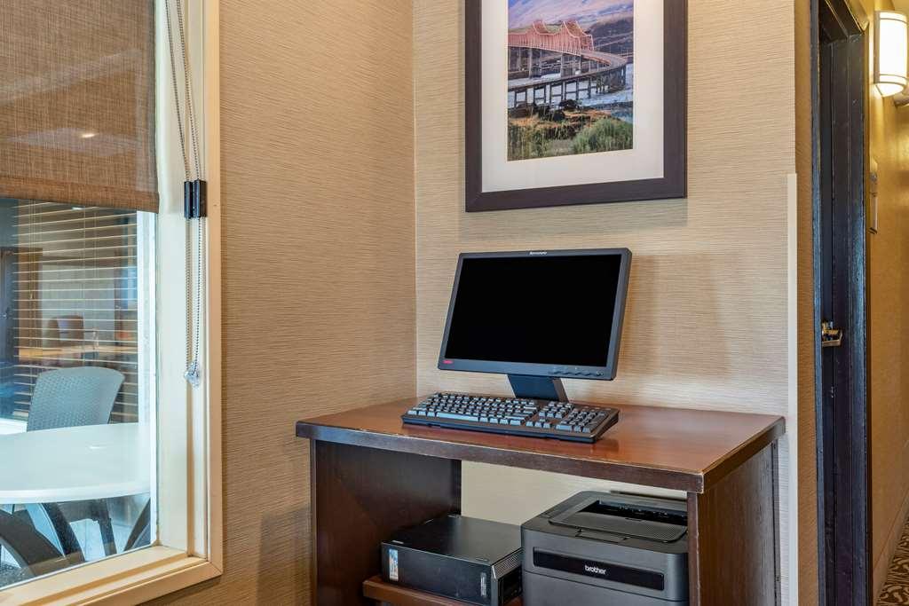 Comfort Inn Columbia Gorge Даллес Удобства фото