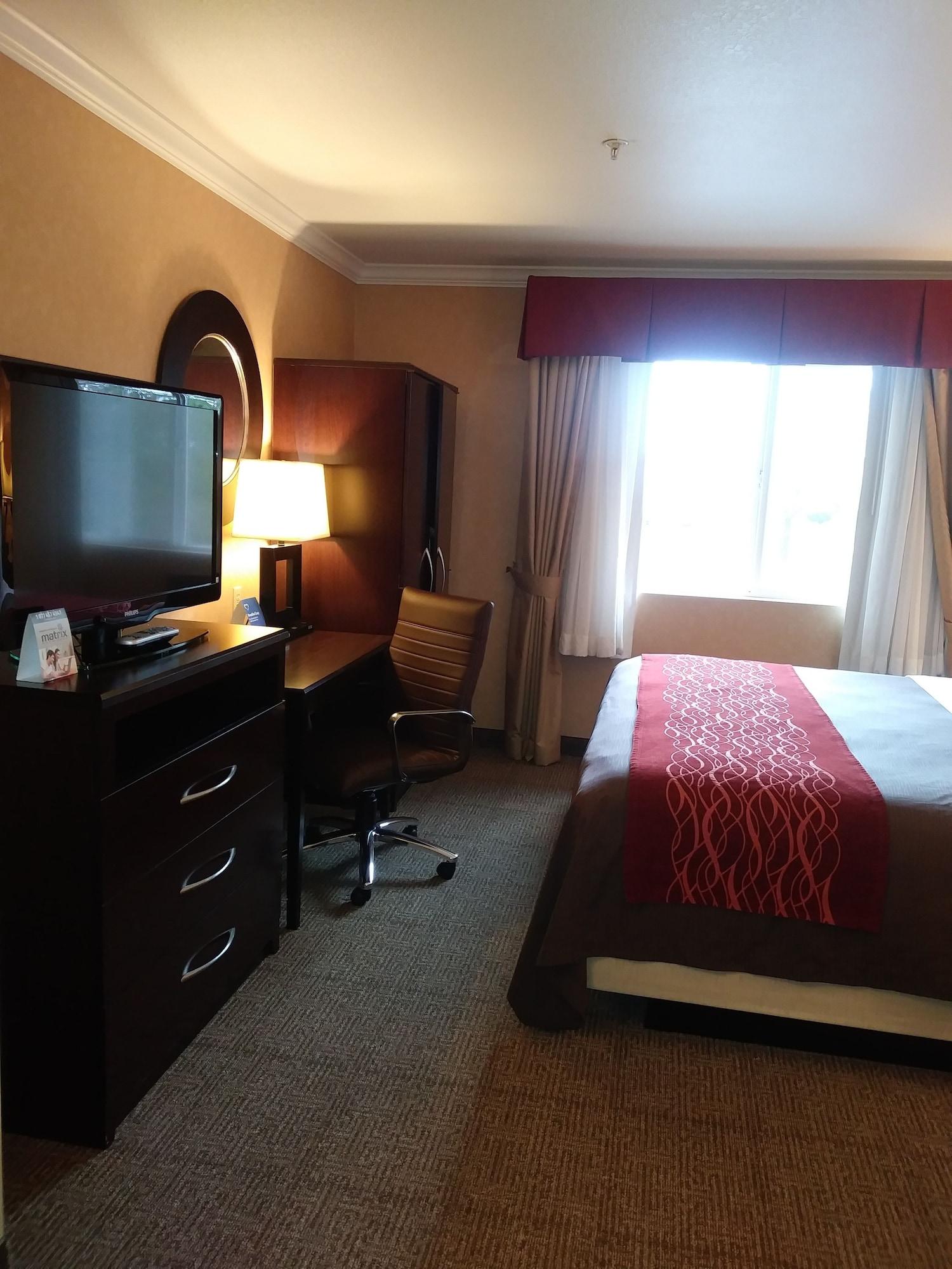 Comfort Inn Columbia Gorge Даллес Экстерьер фото
