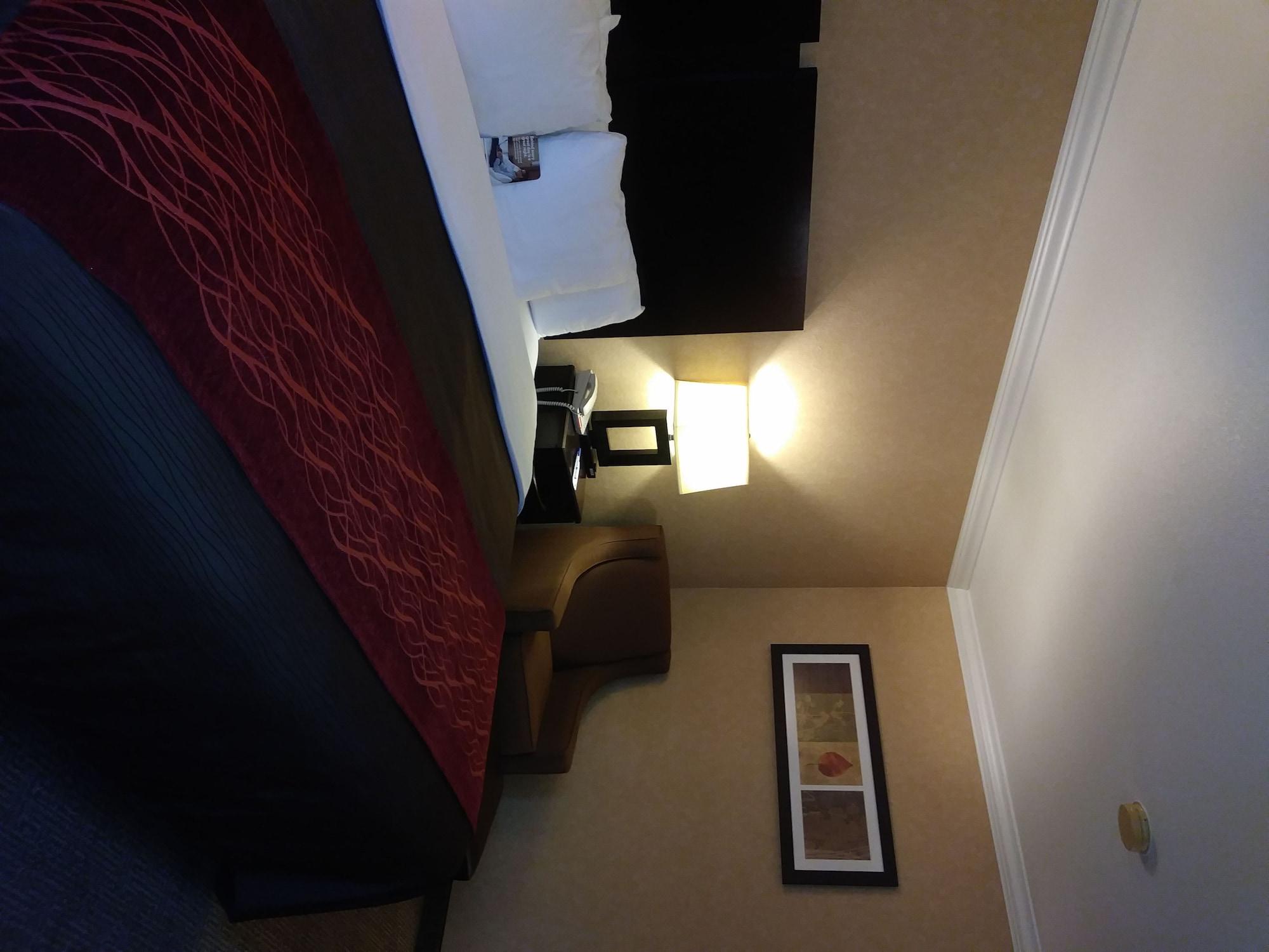 Comfort Inn Columbia Gorge Даллес Экстерьер фото