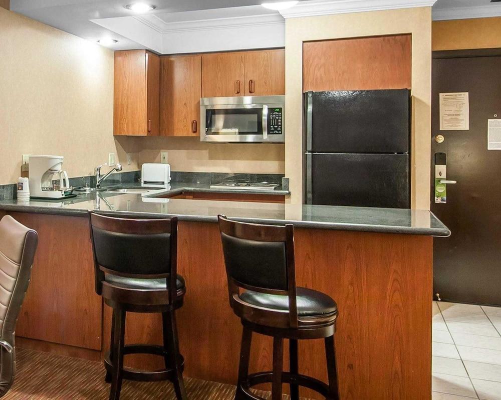 Comfort Inn Columbia Gorge Даллес Экстерьер фото