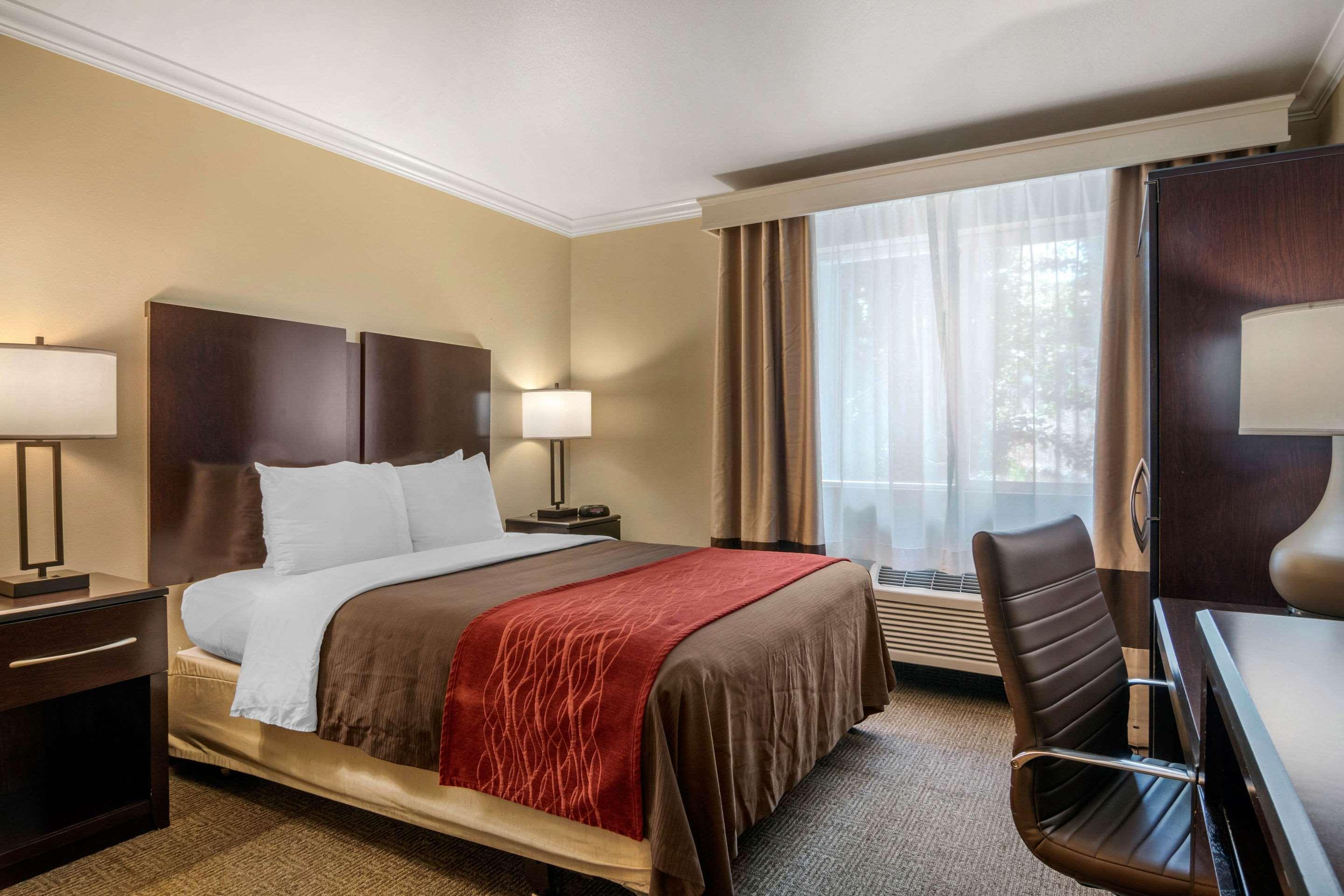 Comfort Inn Columbia Gorge Даллес Экстерьер фото