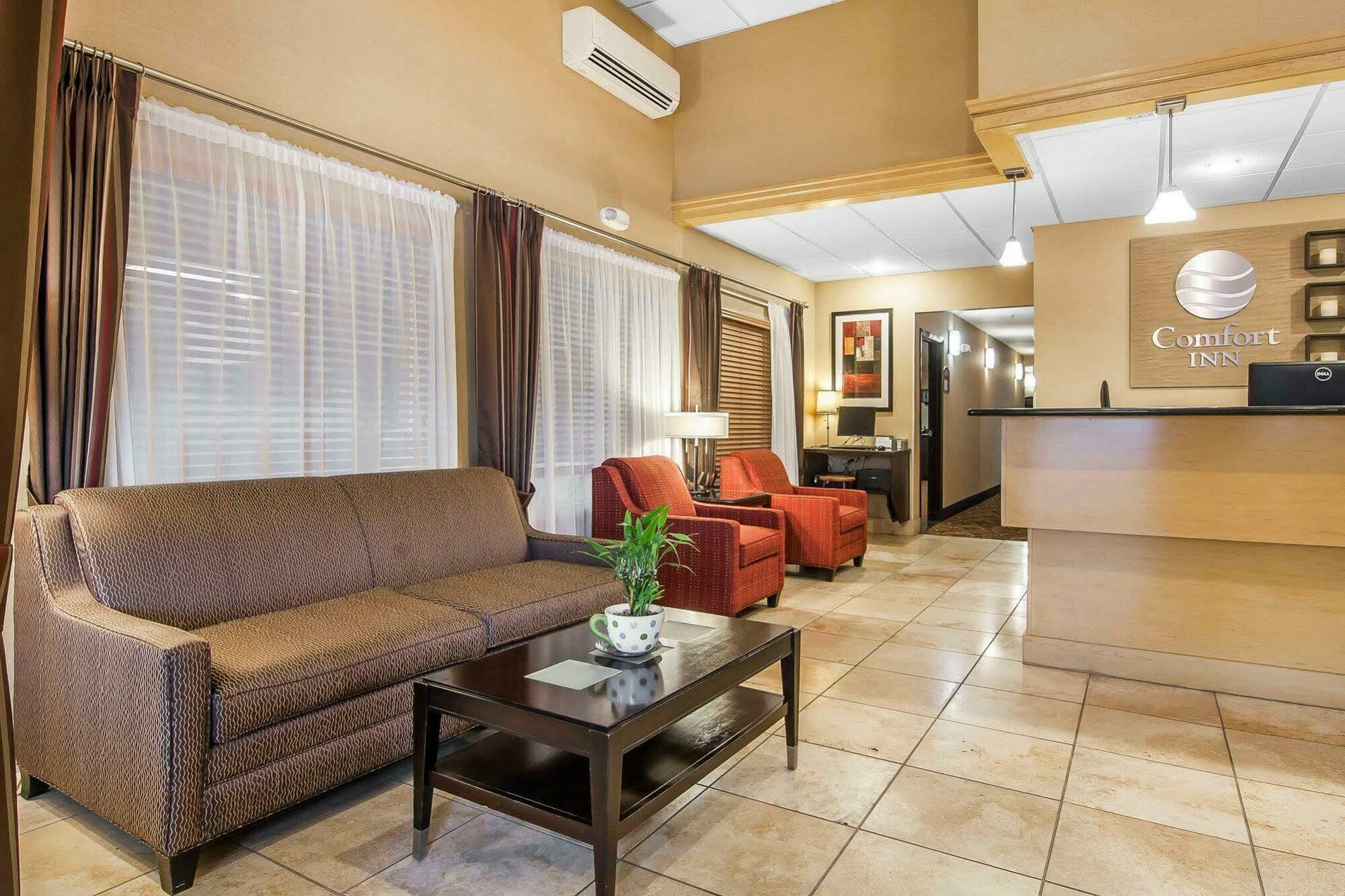 Comfort Inn Columbia Gorge Даллес Экстерьер фото
