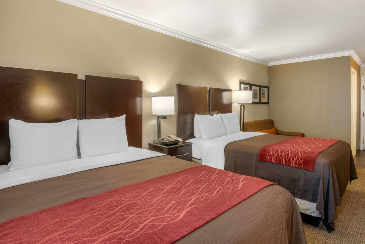 Comfort Inn Columbia Gorge Даллес Экстерьер фото
