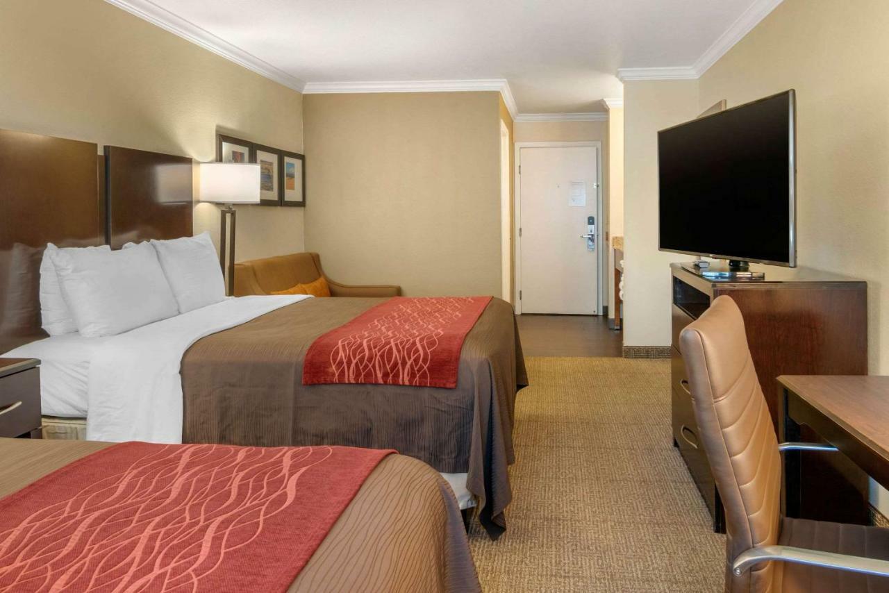 Comfort Inn Columbia Gorge Даллес Экстерьер фото